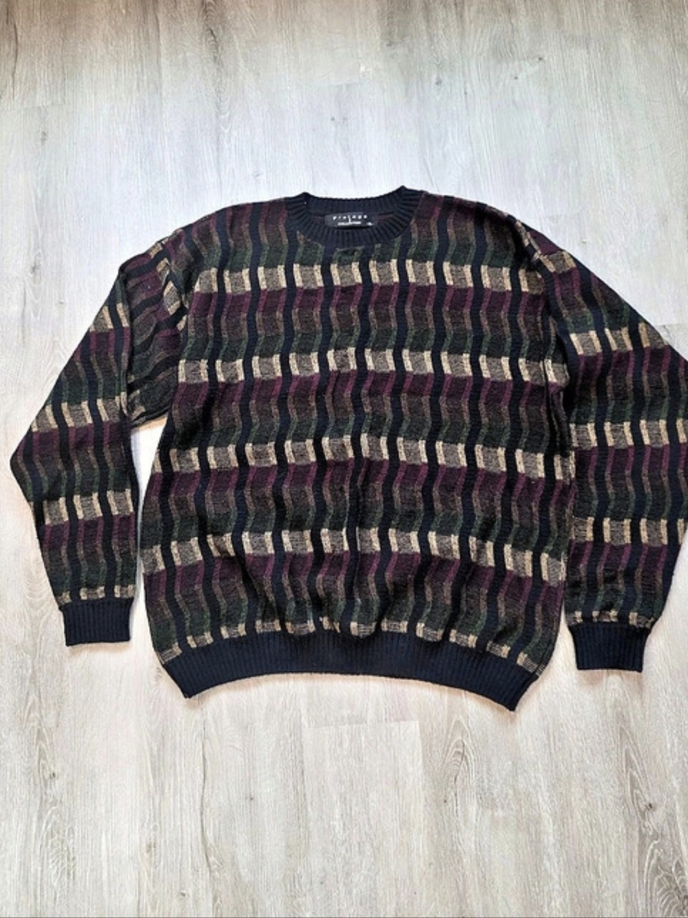 Protege Geometric Crewneck Sweater in Black & Burgundy XL